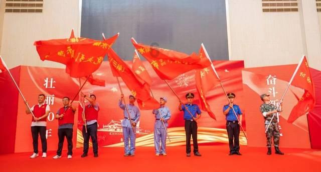 云浮丨这些碎石虽然微小，但它们聚集在一起，就能铺成一条坚实的道路